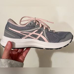 Brand New ASICS Gel-Contend 7 SIZE 7